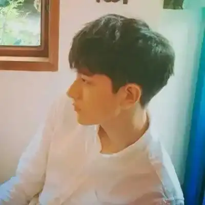侯凌麟